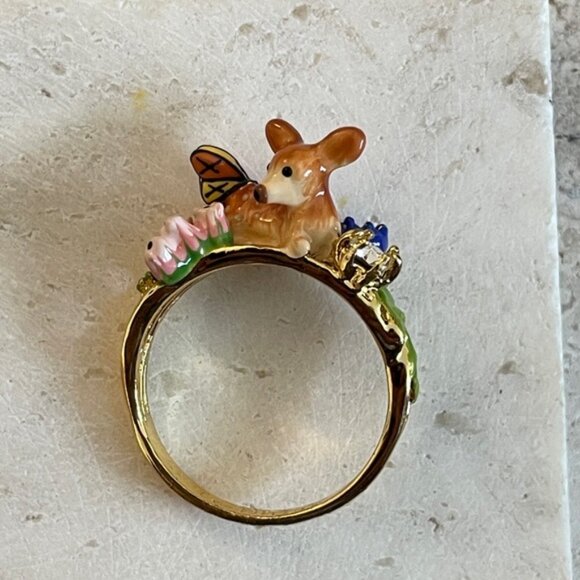 Les NEREIDES Whimsical deer Ring with Floral Accents - Picture 2 of 7